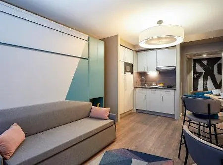 Adagio Nation Hotel apartamentowy 4*