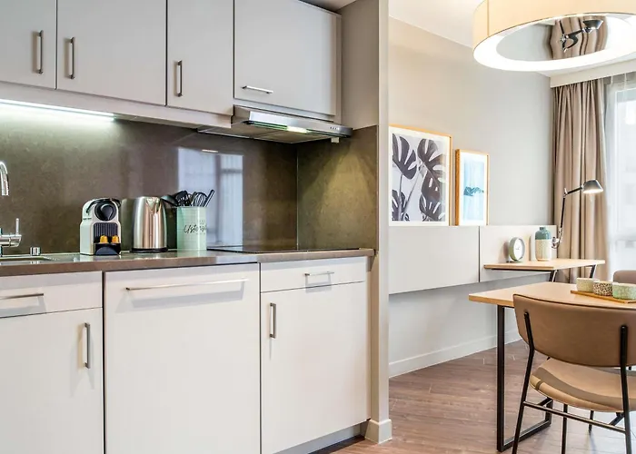 アパートホテル Adagio Nation